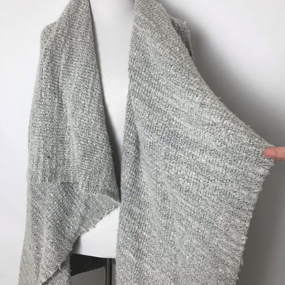 🎁 Lou & Grey Gray One Size Women’s Sleeveless Sweater Cardigan - Picture 3 of 6